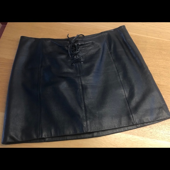 Tie up leather mini skirt - Picture 1 of 4